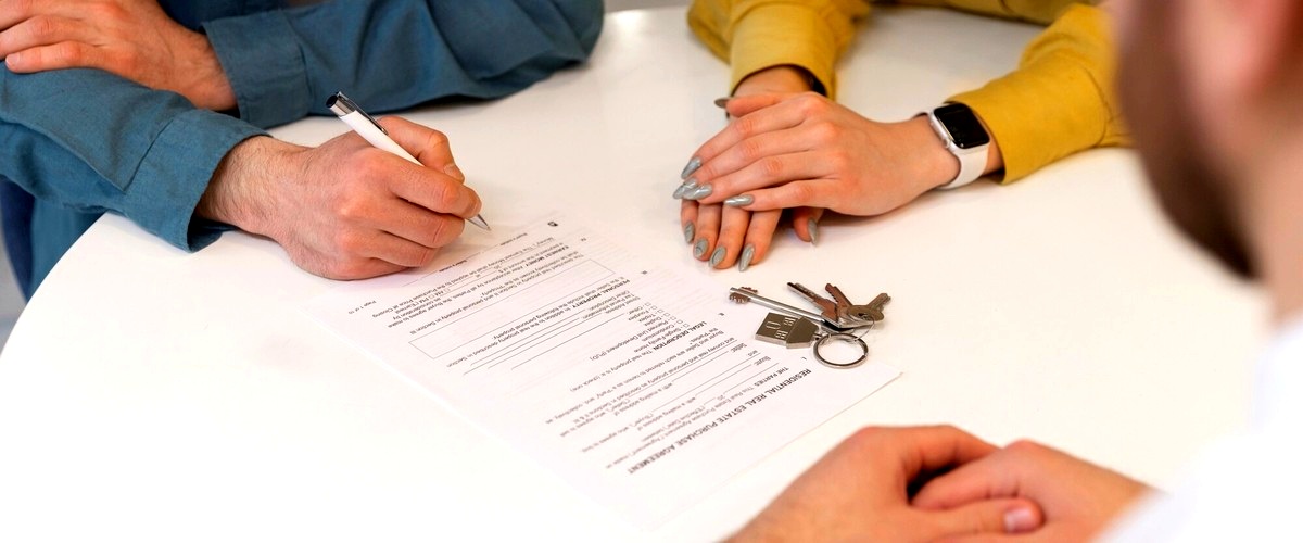2. ¿Cuáles son los documentos necesarios para realizar trámites hipotecarios y notariales?