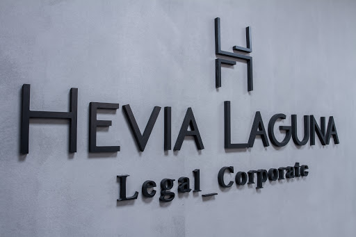 Hevia Laguna Legal_Corporate. Abogados especializados en empresa, mercantil y laboral.