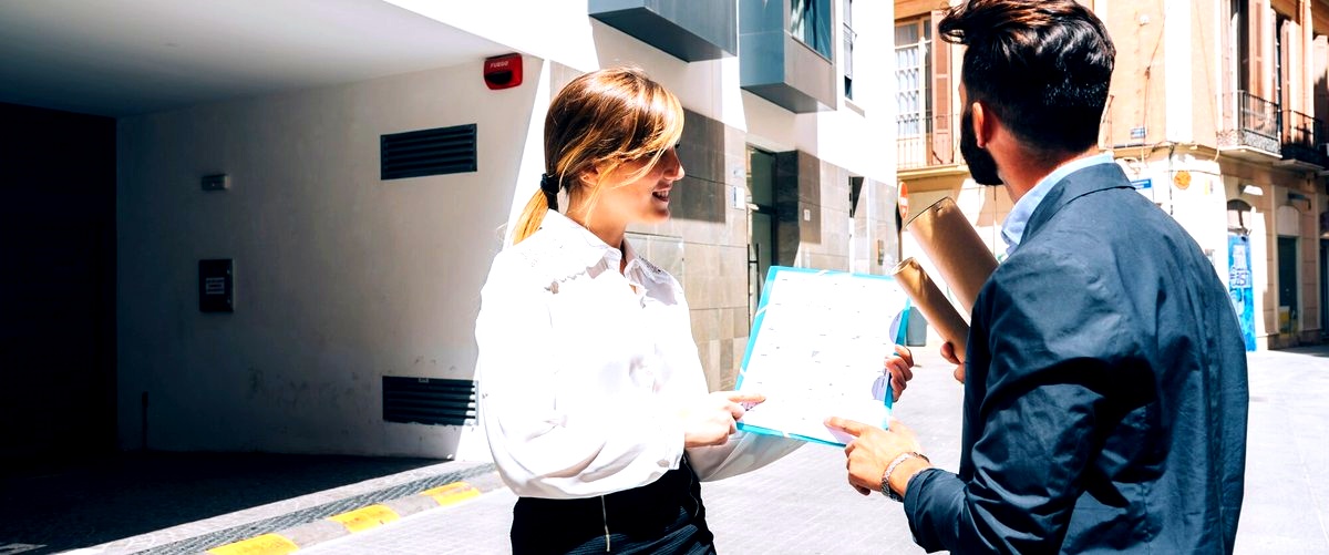 ¿Cuál es el costo de contratar a abogados especializados en desahucios en El Puerto de Santa María (Cádiz) para llevar a cabo un juicio de desahucio?