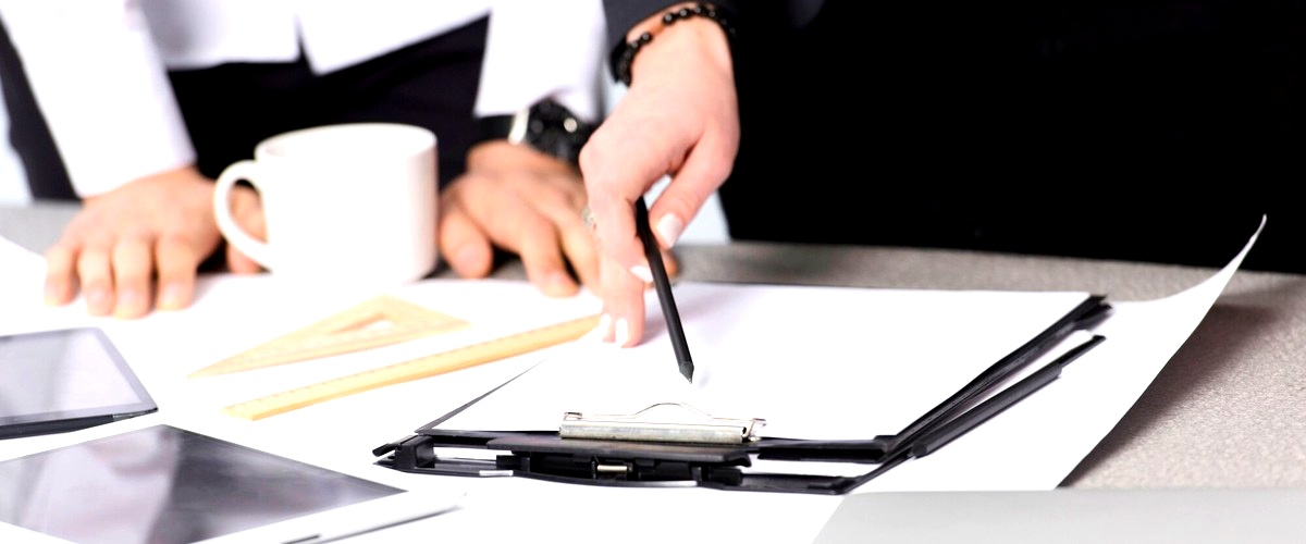¿Cuáles son los criterios para seleccionar a un abogado especializado en derecho laboral?